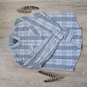 🪶 Blue plaid long sleeve button down